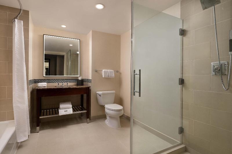 Люкс Кровать Кинг, The Westin Reston Heights