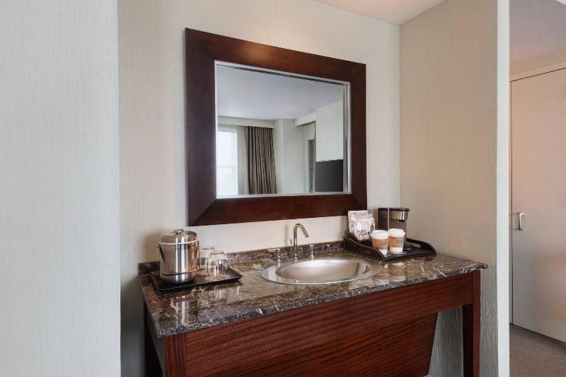 Executive Suite King Bed, The Westin Reston Heights