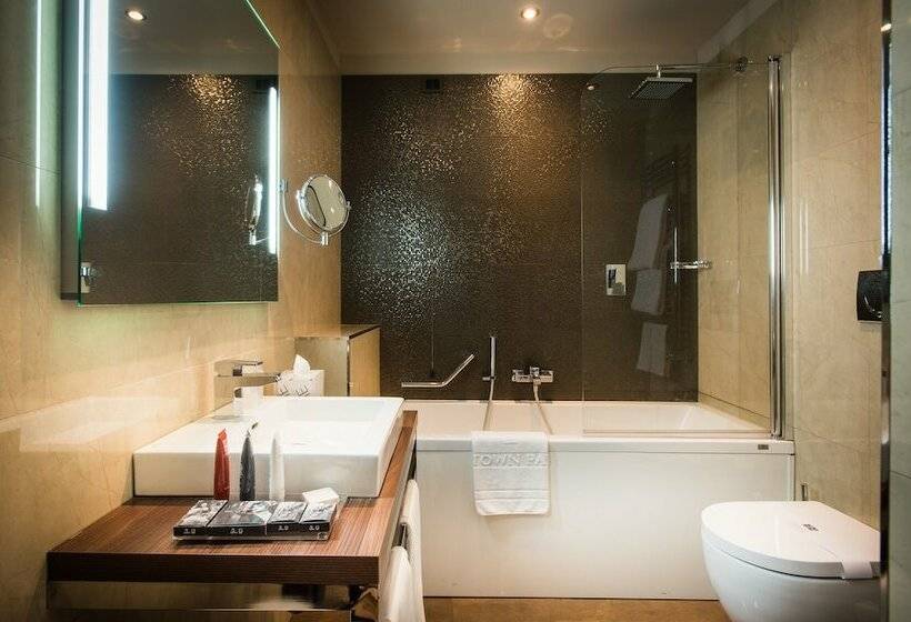 اتاق استاندارد, Uptown Palace