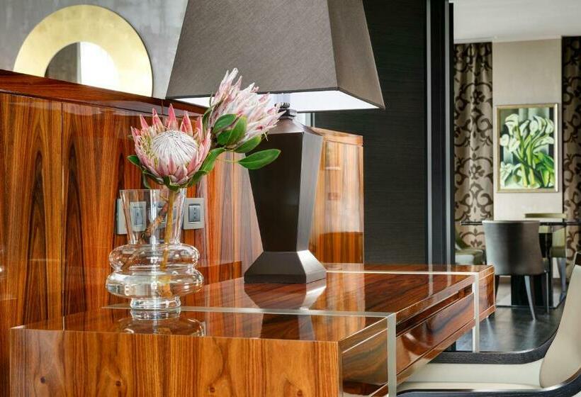 Presidential Suite, Uptown Palace