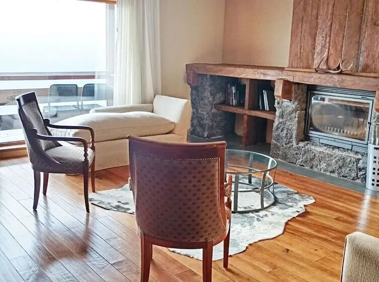 سوئیت پرزیدنت, Wyndham Puerto Varas Pettra