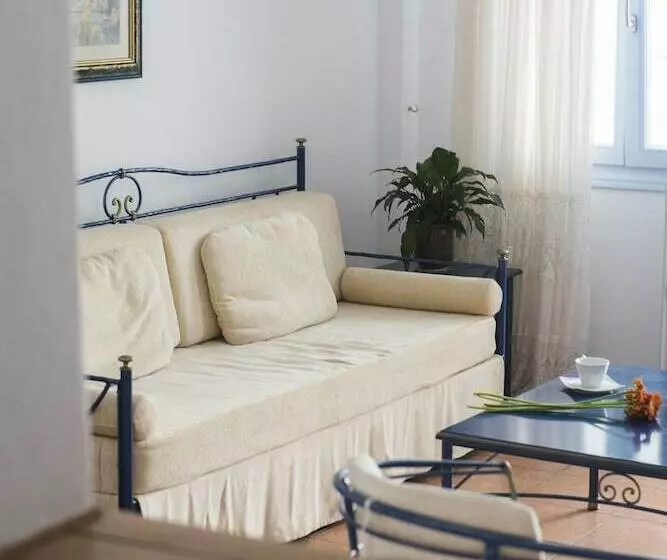 سوئیت با چشمانداز, Kastro Suites