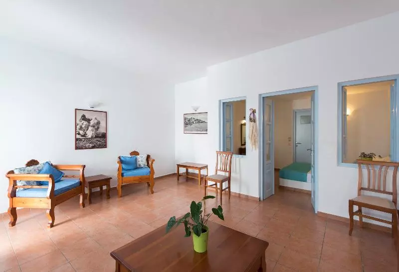 اتاق خانوادگی, Kastro Suites