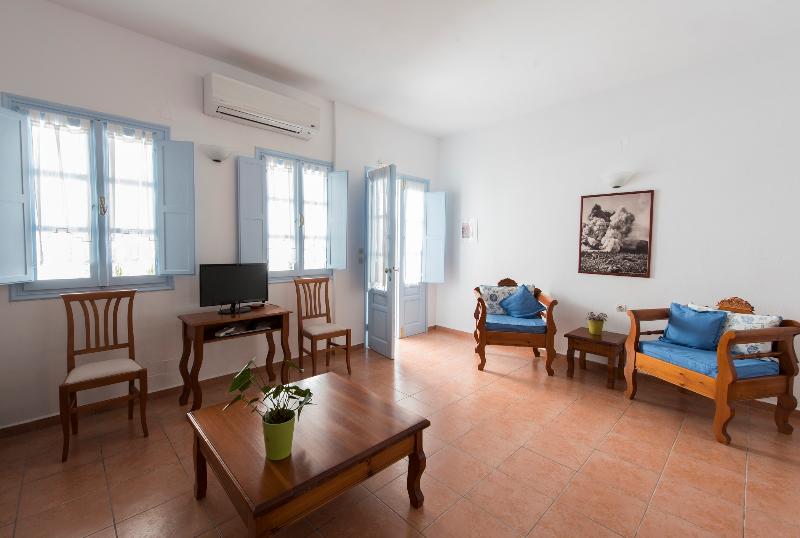 Семейный Номер, Kastro Suites