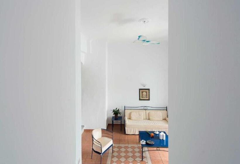 전망 스위트, Kastro Suites
