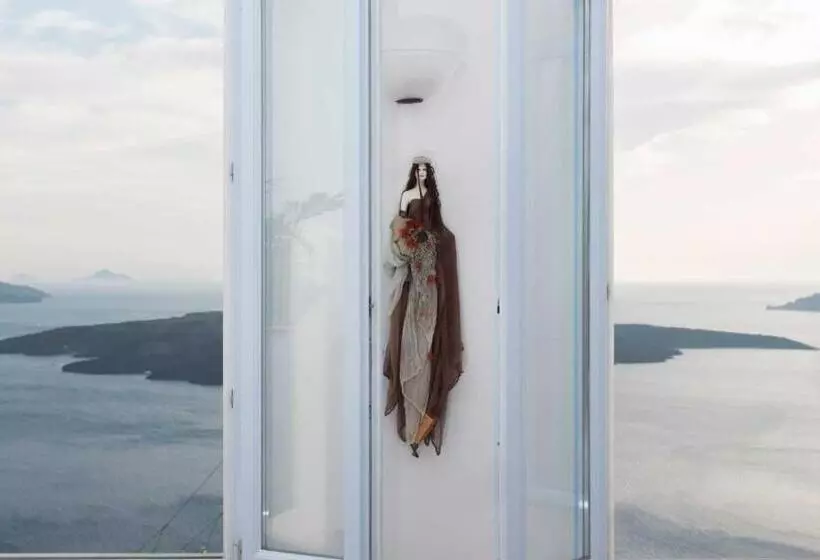 سوییت جونیور, Kastro Suites