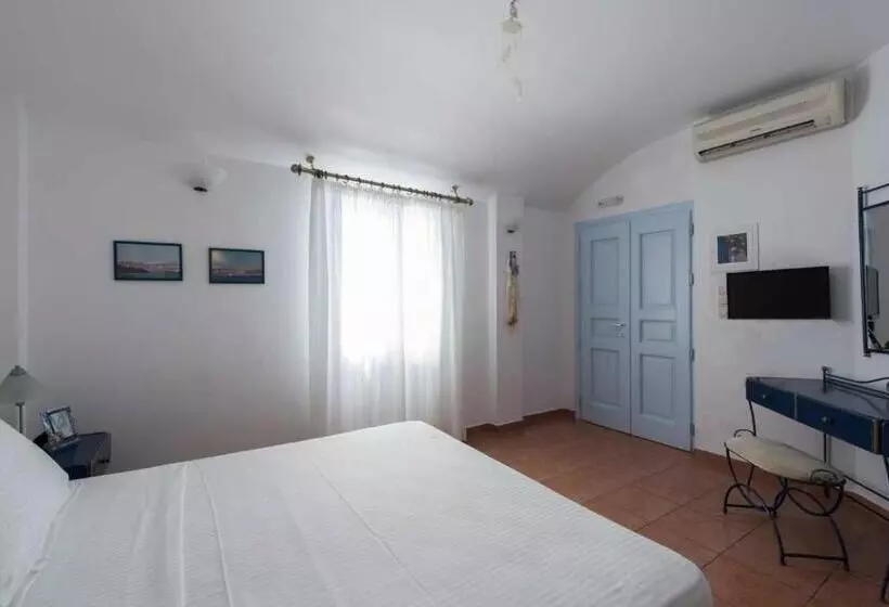 سوییت جونیور, Kastro Suites