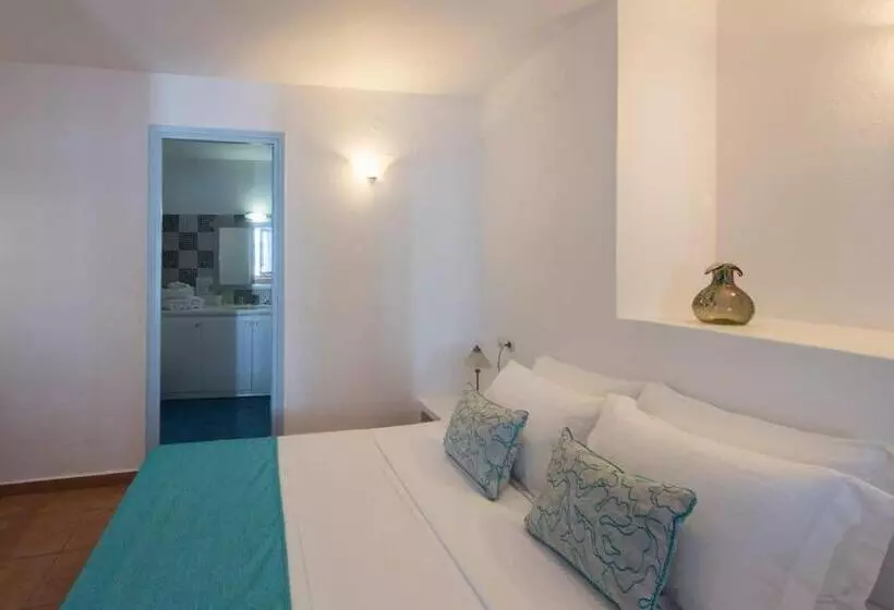 سوییت خانوادگی, Kastro Suites