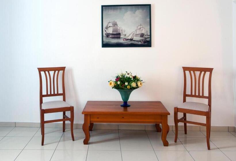 Семейный Номер, Kastro Suites