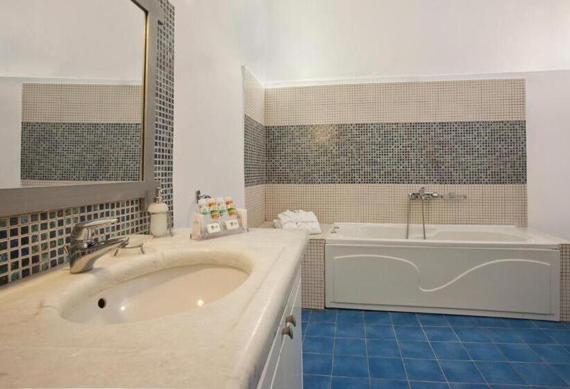 Семейный Номер, Kastro Suites