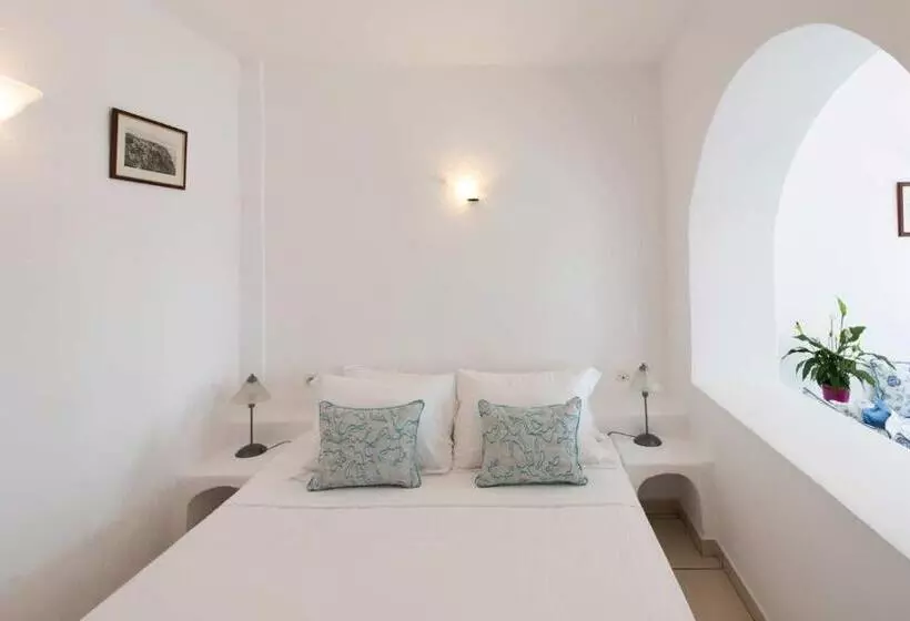 سوییت جونیور, Kastro Suites