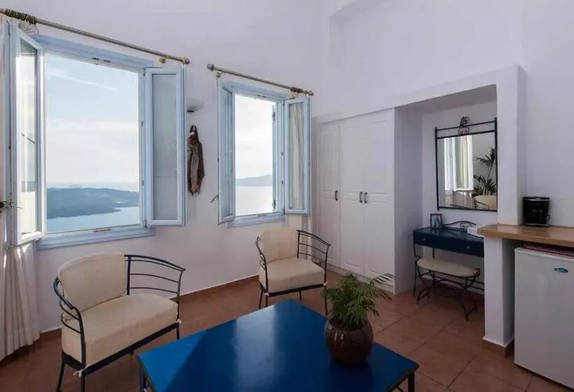 سوییت جونیور, Kastro Suites