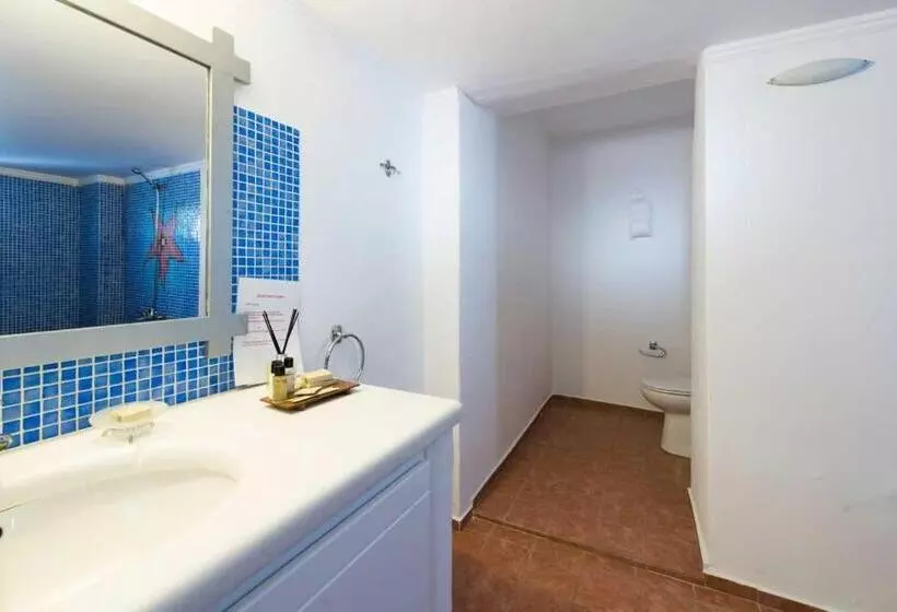 سوییت جونیور, Kastro Suites