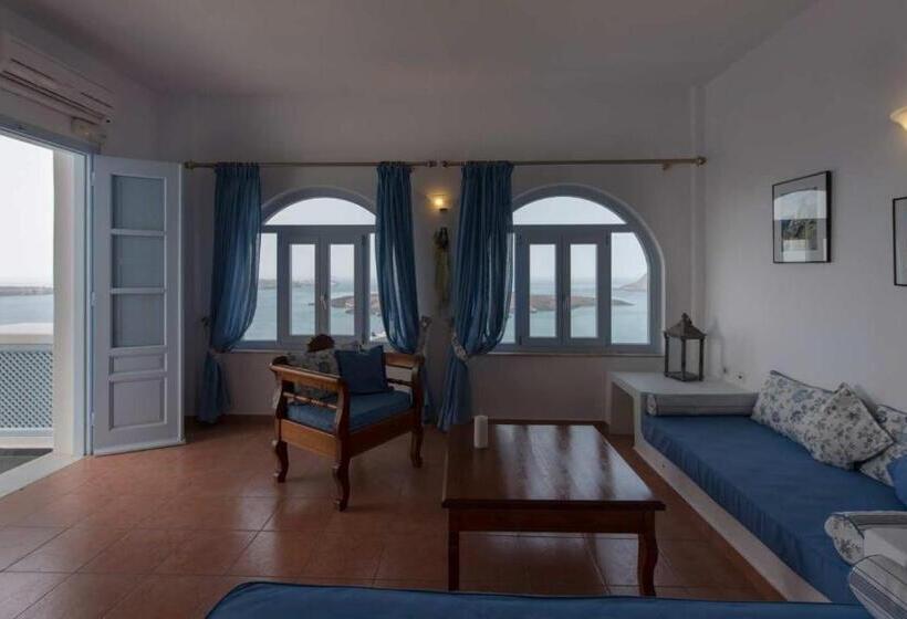 Superior suite with view, Kastro Suites