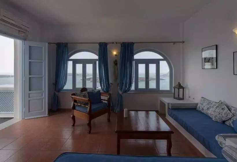 Superior suite with view, Kastro Suites