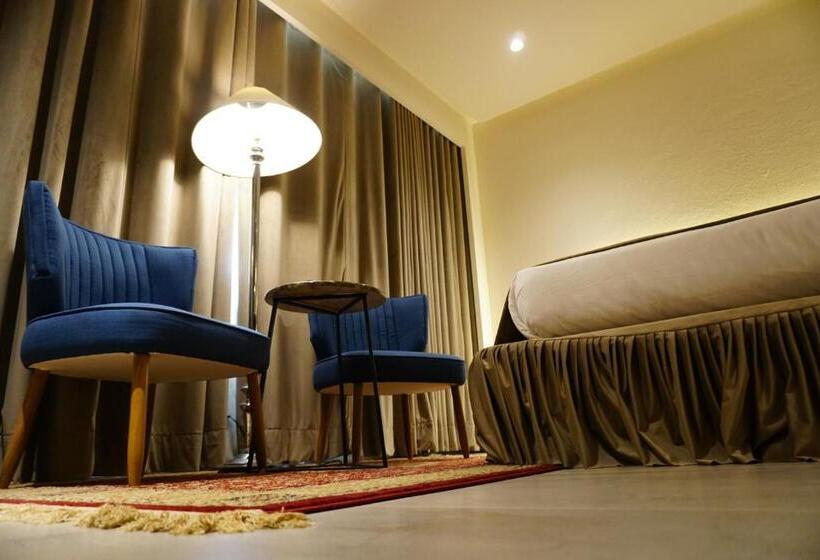 اتاق استاندارد, Regent Plaza Hotel & Convention Centre