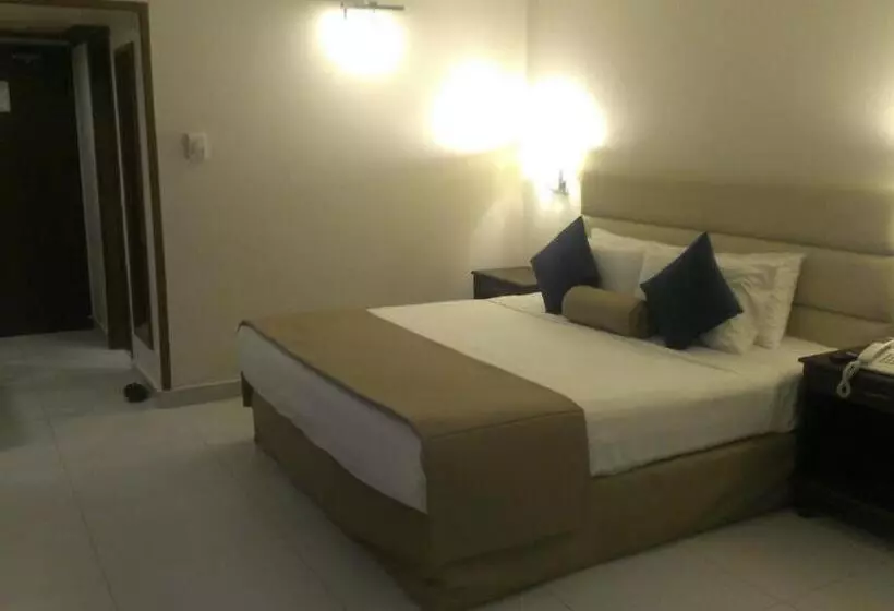 Superior-huone, Regent Plaza Hotel & Convention Centre