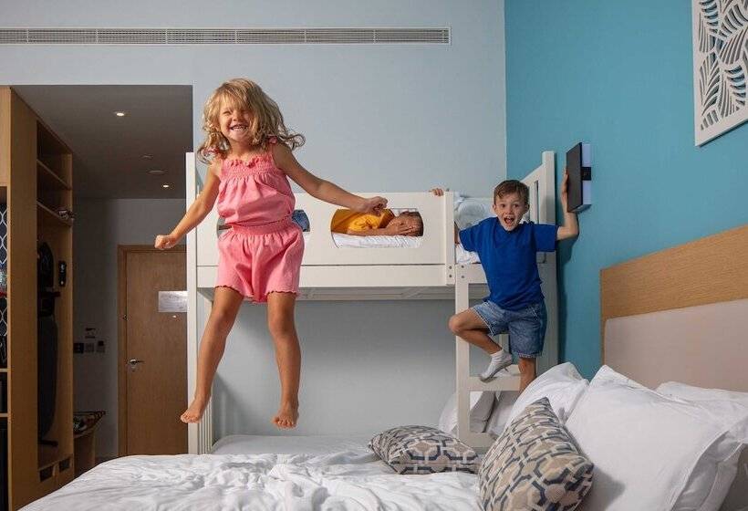 Семейный Номер Вид на Море, Centara Mirage Beach Resort Dubai