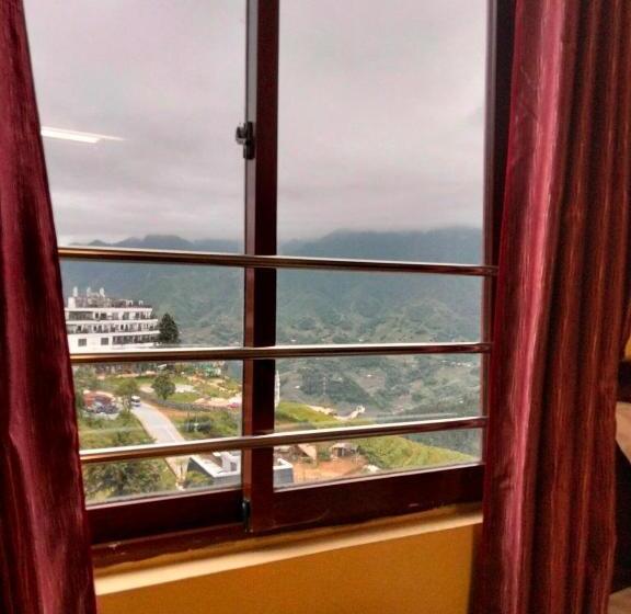 اتاق استاندارد با چشمانداز کوهستان, Black Hmong View