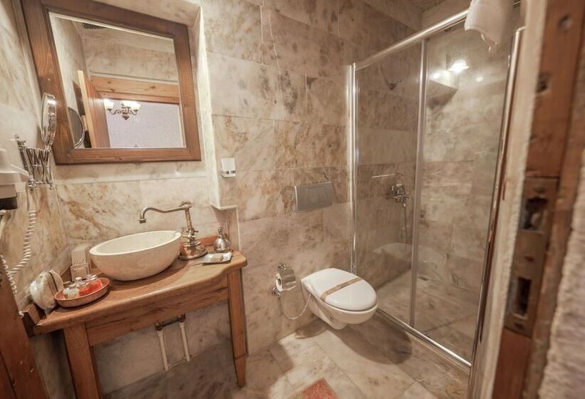 سوییت جونیور, Kelebek Special Cave Hotel & Spa