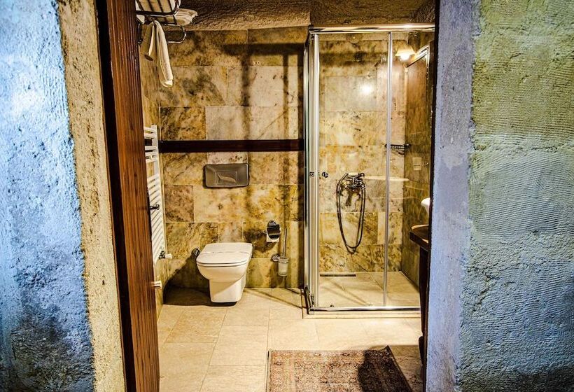 سوییت جونیور, Kelebek Special Cave Hotel & Spa