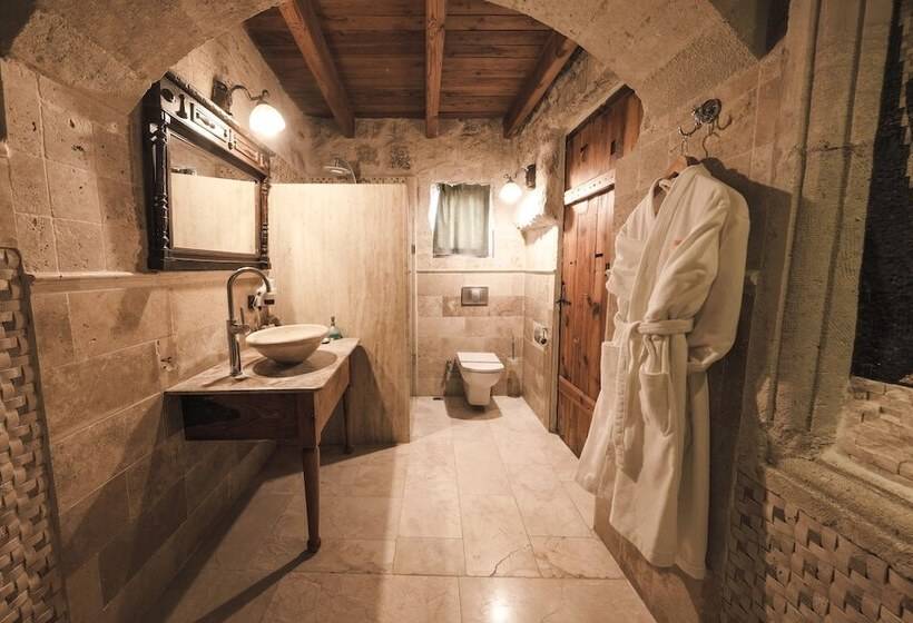 سوئیت با تخت بزرگ, Kelebek Special Cave Hotel & Spa