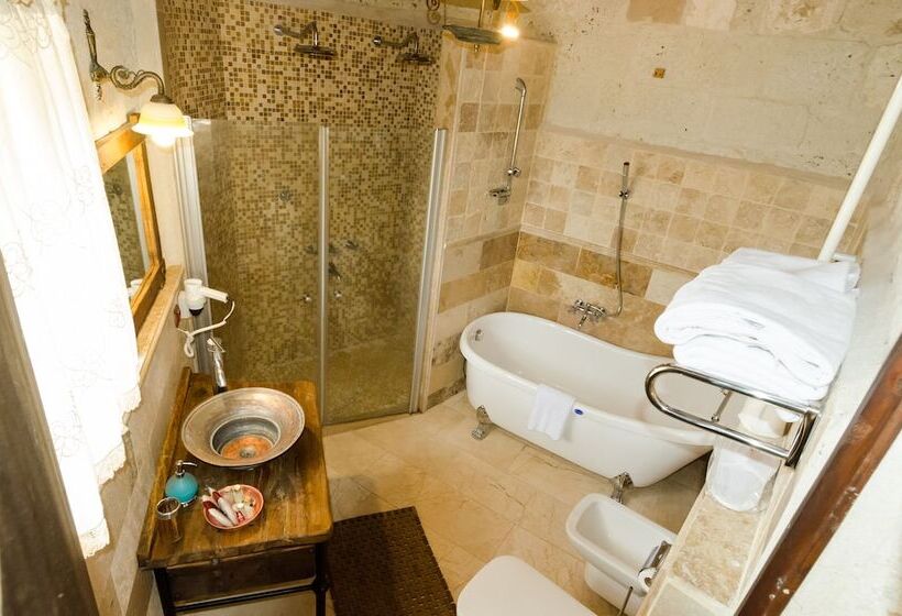 سوئیت با تخت بزرگ, Kelebek Special Cave Hotel & Spa