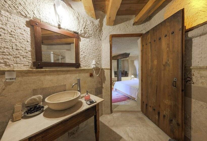 اتاق خانوادگی, Kelebek Special Cave Hotel & Spa