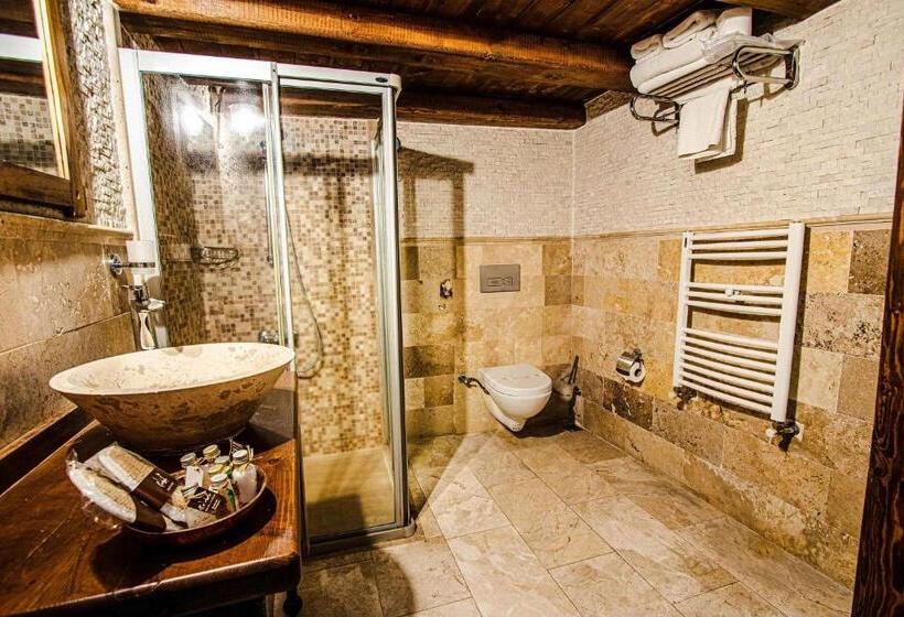 سوییت جونیور, Kelebek Special Cave Hotel & Spa