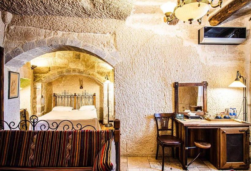 سوییت جونیور, Kelebek Special Cave Hotel & Spa