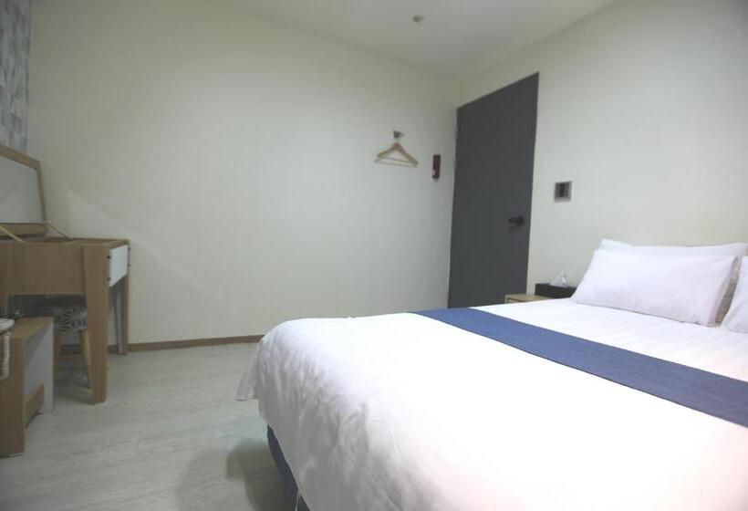 标准间, Must Stay Hotel Myeongdong