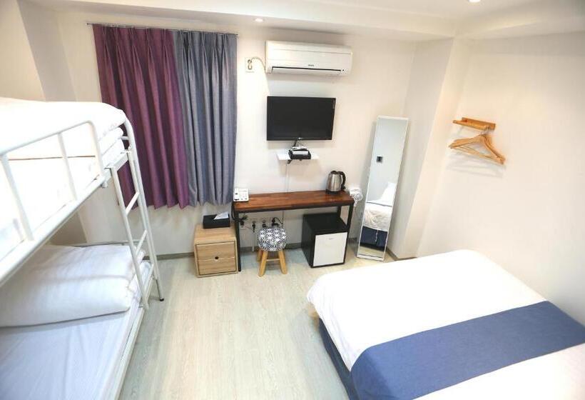 家庭间, Must Stay Hotel Myeongdong