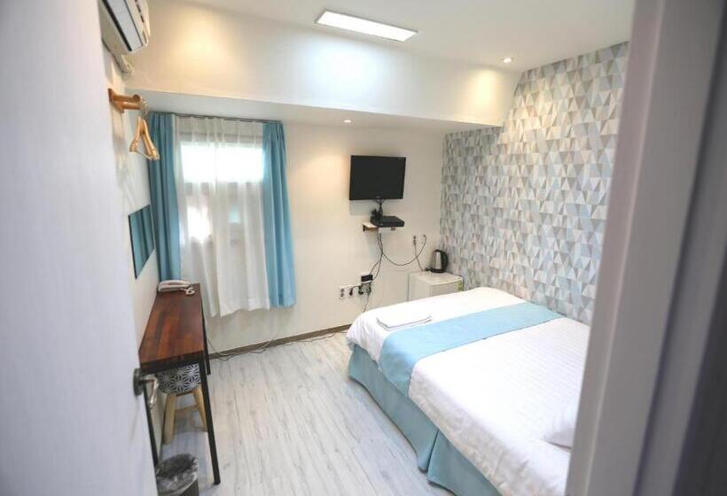 标准间, Must Stay Hotel Myeongdong
