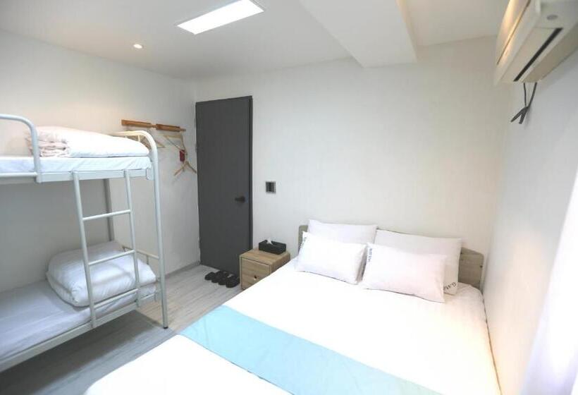 家庭间, Must Stay Hotel Myeongdong