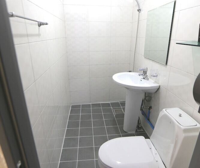 家庭间, Must Stay Hotel Myeongdong