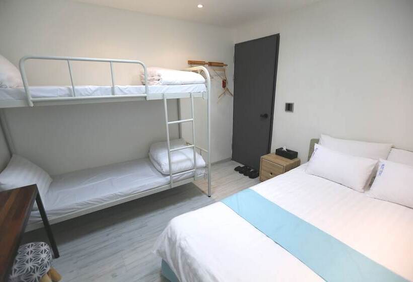 家庭间, Must Stay Hotel Myeongdong