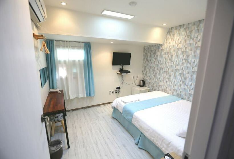 标准间, Must Stay Hotel Myeongdong
