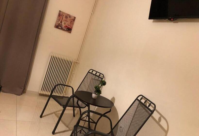 شقة غرفة واحدة, Nikolakakis Rooms Lavrio