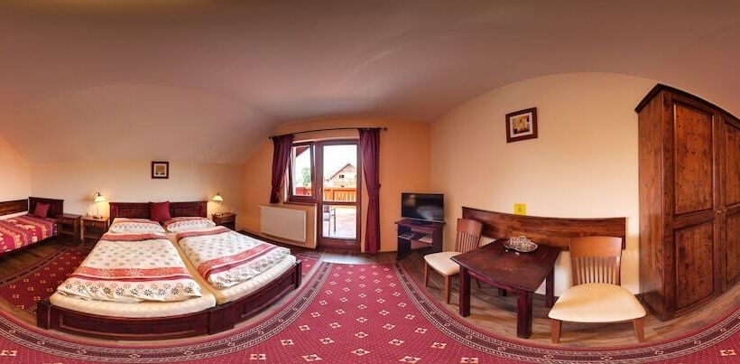 标准三人间, Penzion Motyl