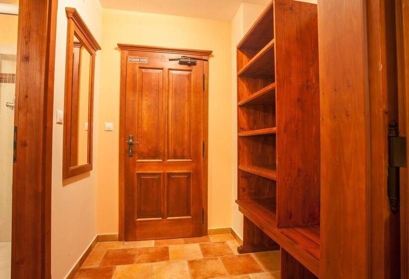 标准三人间, Penzion Motyl