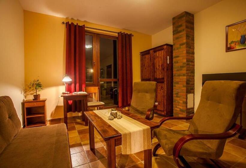 标准三人间, Penzion Motyl