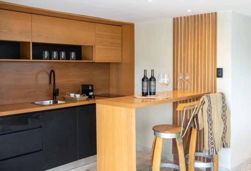 디럭스 스튜디오, De Cielo