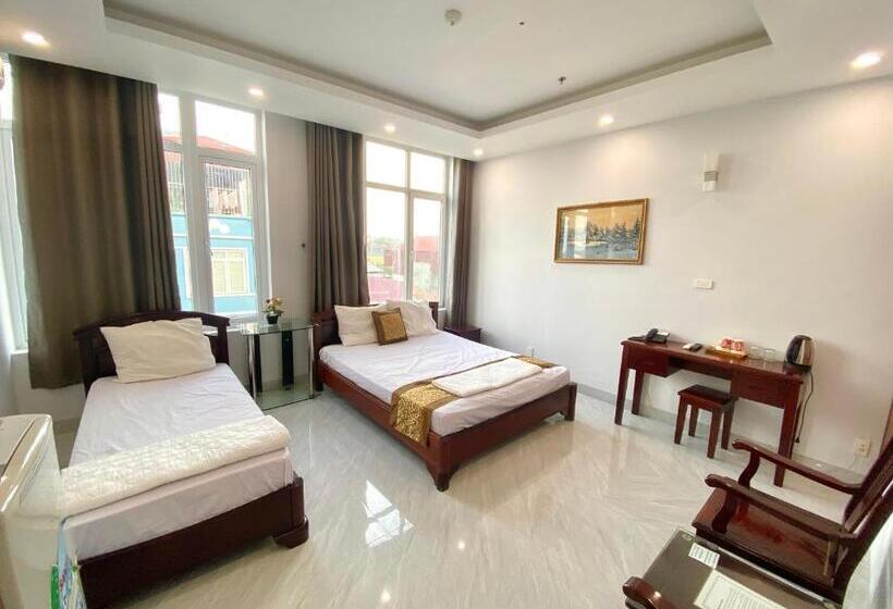 اتاق ساده سه نفره, Khách Sạn Bạch Dương