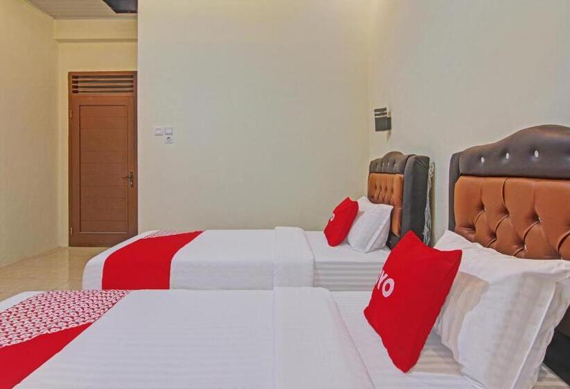 디럭스 룸, Capital O 90643 Suri Guest House Syariah