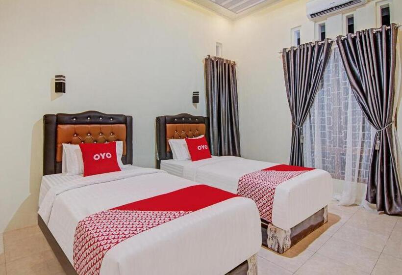 اتاق لوکس, Capital O 90643 Suri Guest House Syariah