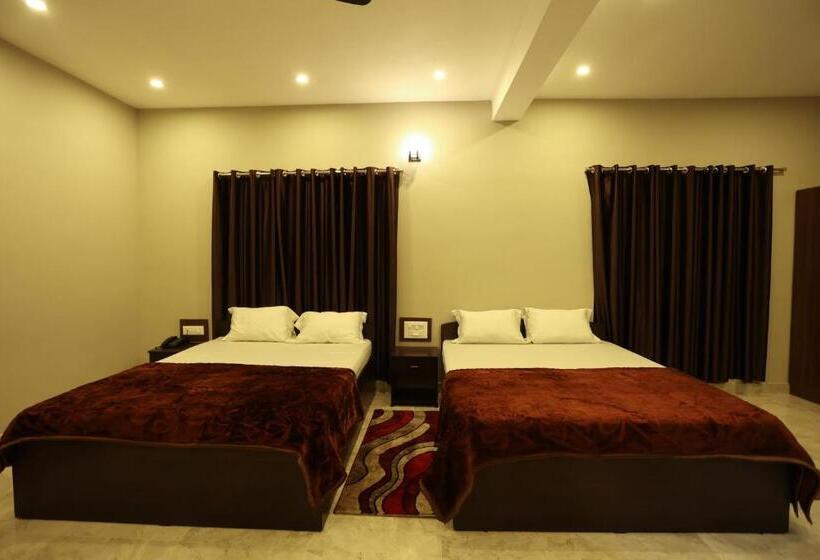 سوییت خانوادگی, Rr Holidays