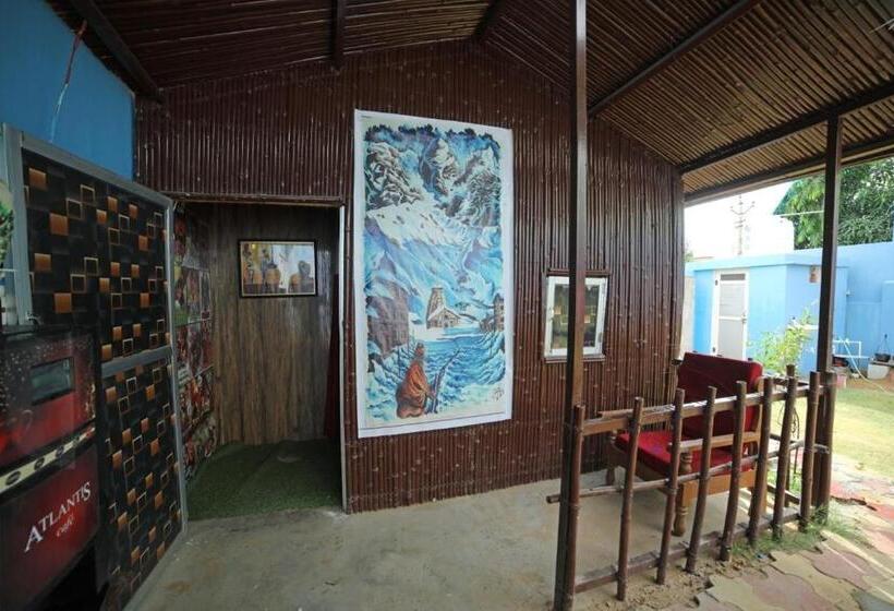 Трехместный Номер Классика, Oyo 82477 Drishyam