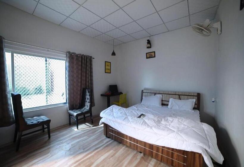 غرفة كلاسيكية ثلاثية, Oyo 82477 Drishyam