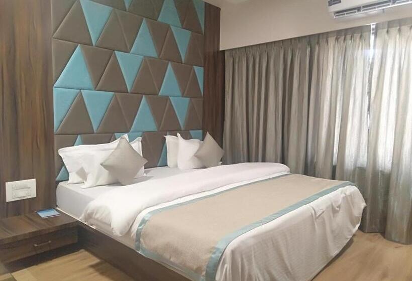 Deluxe Room, Shiv Sangram