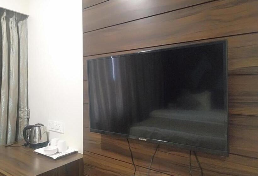 Номер Deluxe, Shiv Sangram